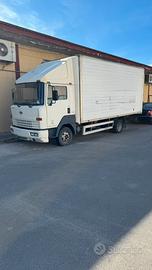 Camion Nissan