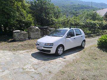 Fiat Punto 1.2 benzina neopatentato 