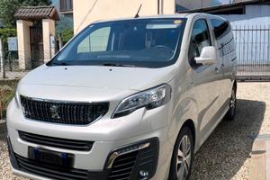 Peugeot Traveller