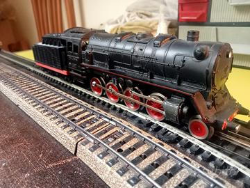 locomotiva con tender 680 Lima