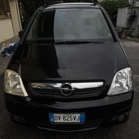 Opel Meriva 2009 con gancio estraibile  + metano