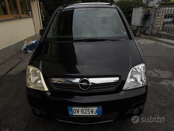 Opel Meriva 2009 con gancio estraibile  + metano