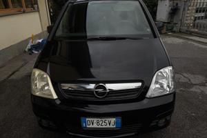 Opel Meriva 2009 con gancio estraibile  + metano