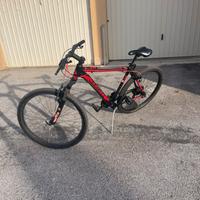 BICICLETTA MOUNTAIN BIKE ROSSA E NERA