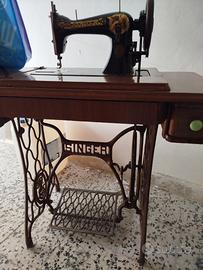Macchina da cucire Singer vintage