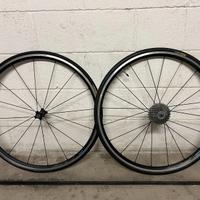 Coppia ruote Shimano 105 RS300 clincher 10-11s