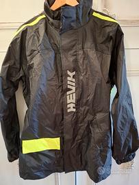 Giacca e pantalone antipioggia HEVIK