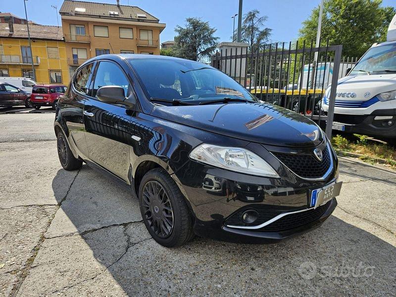 Lancia Ypsilon 2017 photo 2