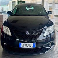 Lancia Ypsilon 1.0 FireFly 5 porte S&S Hybrid Ecoc