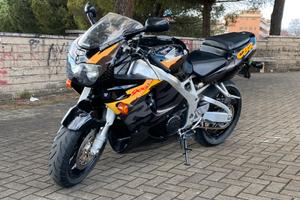 Cbr 900