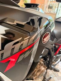 Carena fianchetto anteriore sinistro honda AT1100