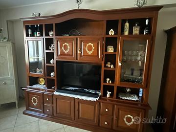 Parete attrezzata e armadio