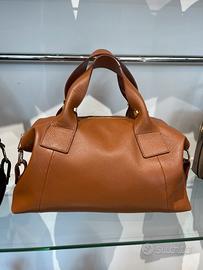 Borsa in vera pelle molto capiente con tracolla lu