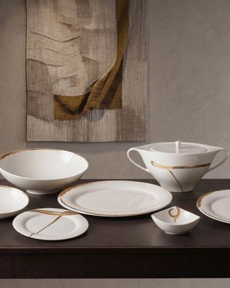Servizio Piatti ROYAL BONE CHINA "Gold Stroke"