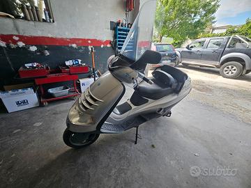 ✨ PIAGGIO HEXAGON GTX 180 – FMI-MOTORE NUOVO