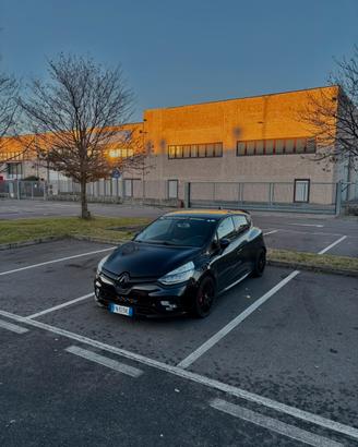 Renault clio 4 rs trophy