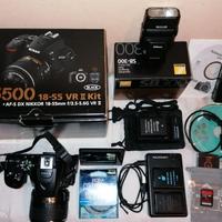 Nikon D5500 con obiettivo 18-50 + flash esterno