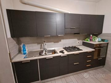 CUCINA NUOVA, USATA POCHISSIMO!
