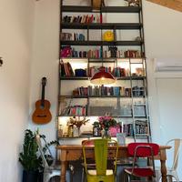 Libreria in ferro stile industriale