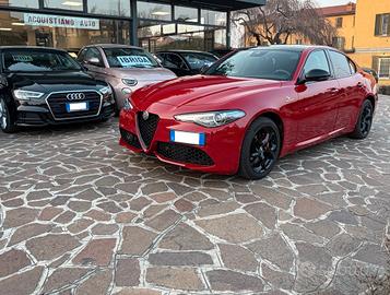 Alfa Romeo Giulia 2.0 Turbo 280 CV AT8 AWD Q4 Velo
