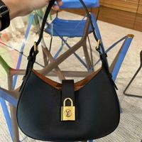 borsa nera da donna lv LOW KEY SHOULDER