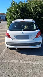 Peugeut 207