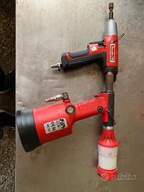 RIVETTATRICE ED AVVITATORE PROF. AD ARIA COMPRESSA