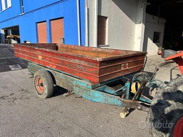 Rimorchio da uva ribaltabile trilaterale- altezza 