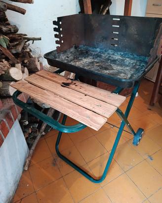 grill chiudibile portatile con ruote 