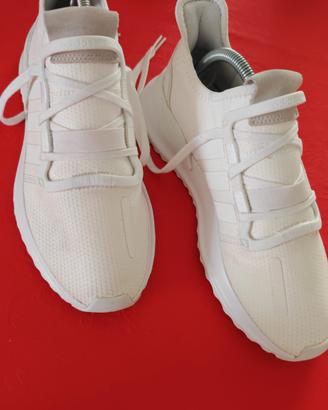 Scarpe da uomo numero 41,5 