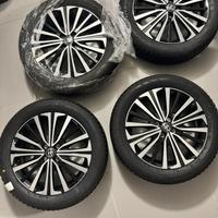 Cechi e gomme invernali NUOVE X TOYOTA