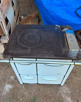 Cucina economica a legna anni 60