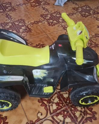 Quad per bambini in buone condizioni.