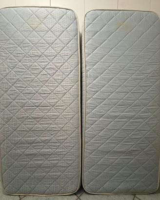 2 materassi in poliuretano