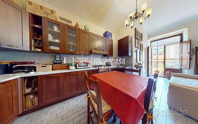 BILOCALE DA PERSONALIZZARE IN STABILE RINNOVATO!!!