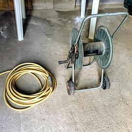 Carrello avvolgi gomma + gomma