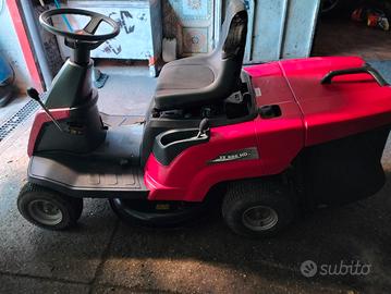 trattorino tagliaerba 