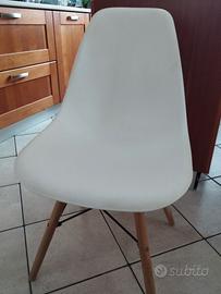 N. 8 sedie, buone condizioni, 100 € trattabili