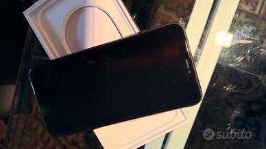 iPhone 11 Pro Max 256 GB batteria e schermo nuovi