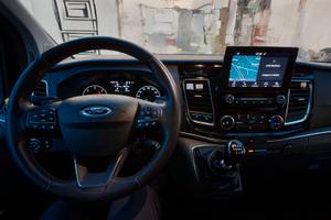 Tourneo Custom L2. Passo Lungo 9 posti