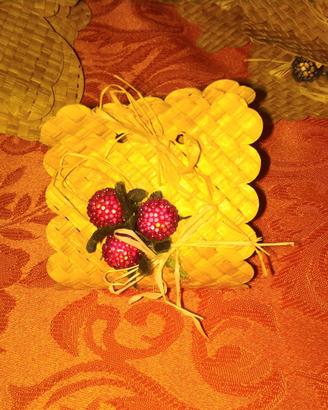 Bomboniere a forma di bauletto con fiori