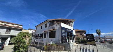 6 LOCALI A CASAL VELINO