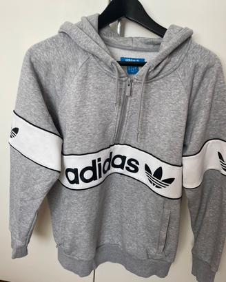 Felpa Adidas con cappuccio