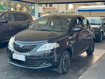 Lancia Ypsilon 1.0 FireFly 5 porte S&S Hybrid Silv