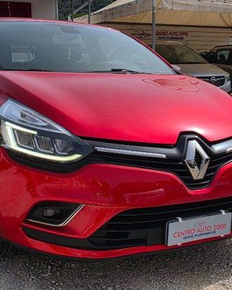 RENAULT Clio 0.9 TCe 90CV GPL 5p. Moschino Int.