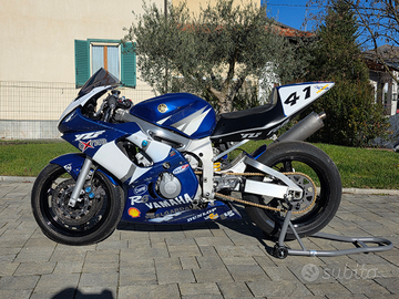 Yamaha R6 2000 Pronto Pista + parti originali