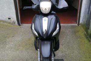 Beverly 300 cc