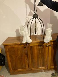 Lampadario più lampada a parete