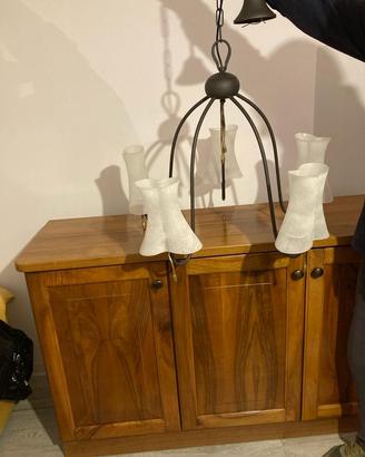 Lampadario più lampada a parete
