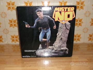 Statua di Mister No della "Infinite Statue"